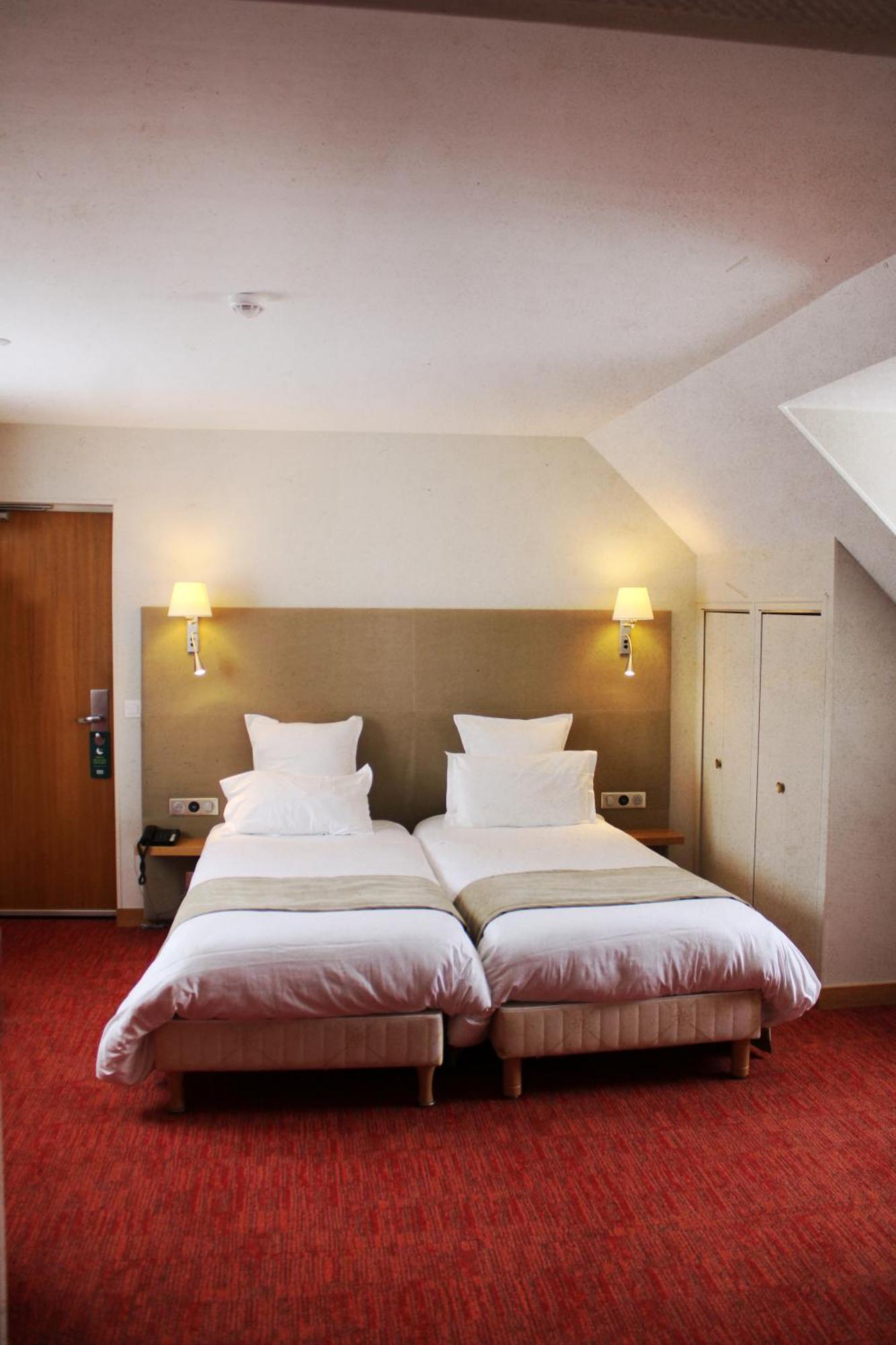 Auberge Du Lac, Sure Hotel Collection By Best Western Мениль-Сен-Пер Экстерьер фото